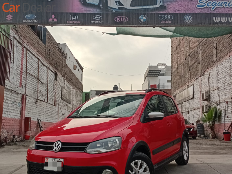 **VOLKSWAGEN CROSSFOX**