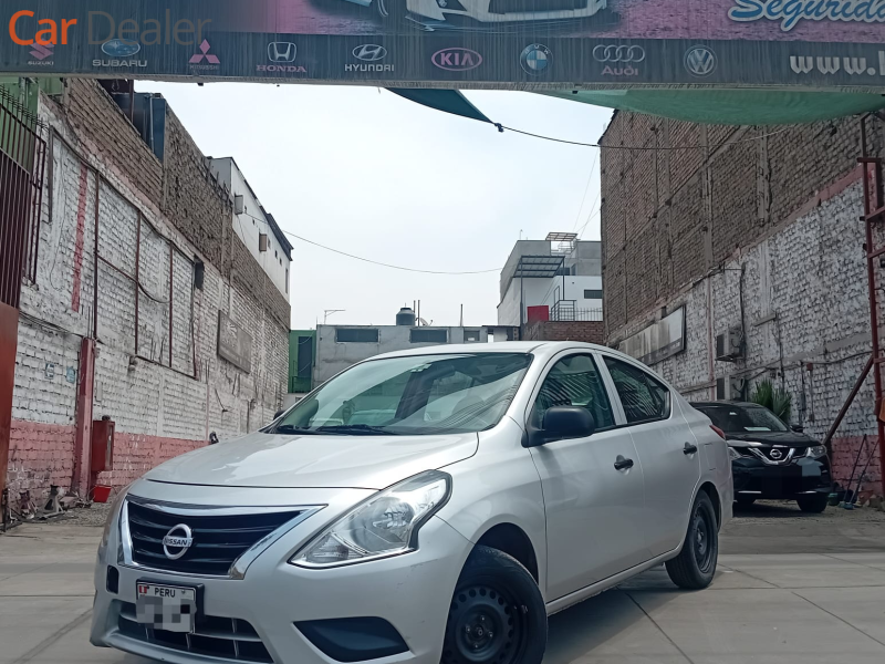 **NISSAN VERSA**