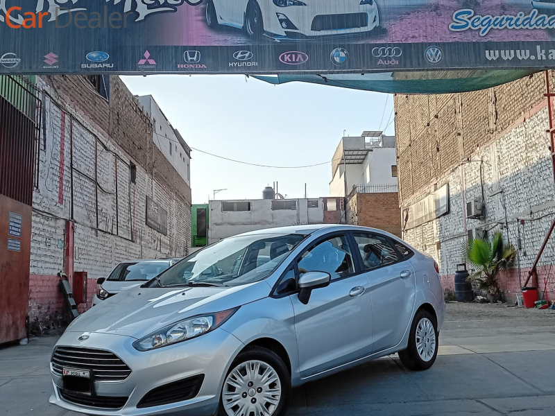 **FORD FIESTA** AÑO 2017
