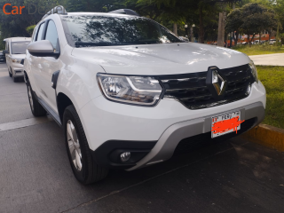 **RENAULT DUSTER**