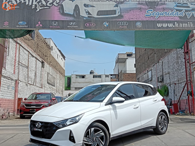 **HYUNDAI i20**